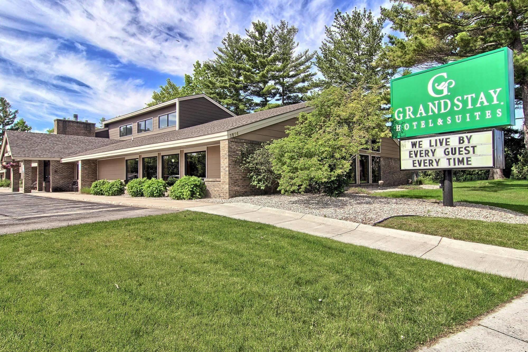 Blossom Hotel & Suites Traverse City Exterior foto