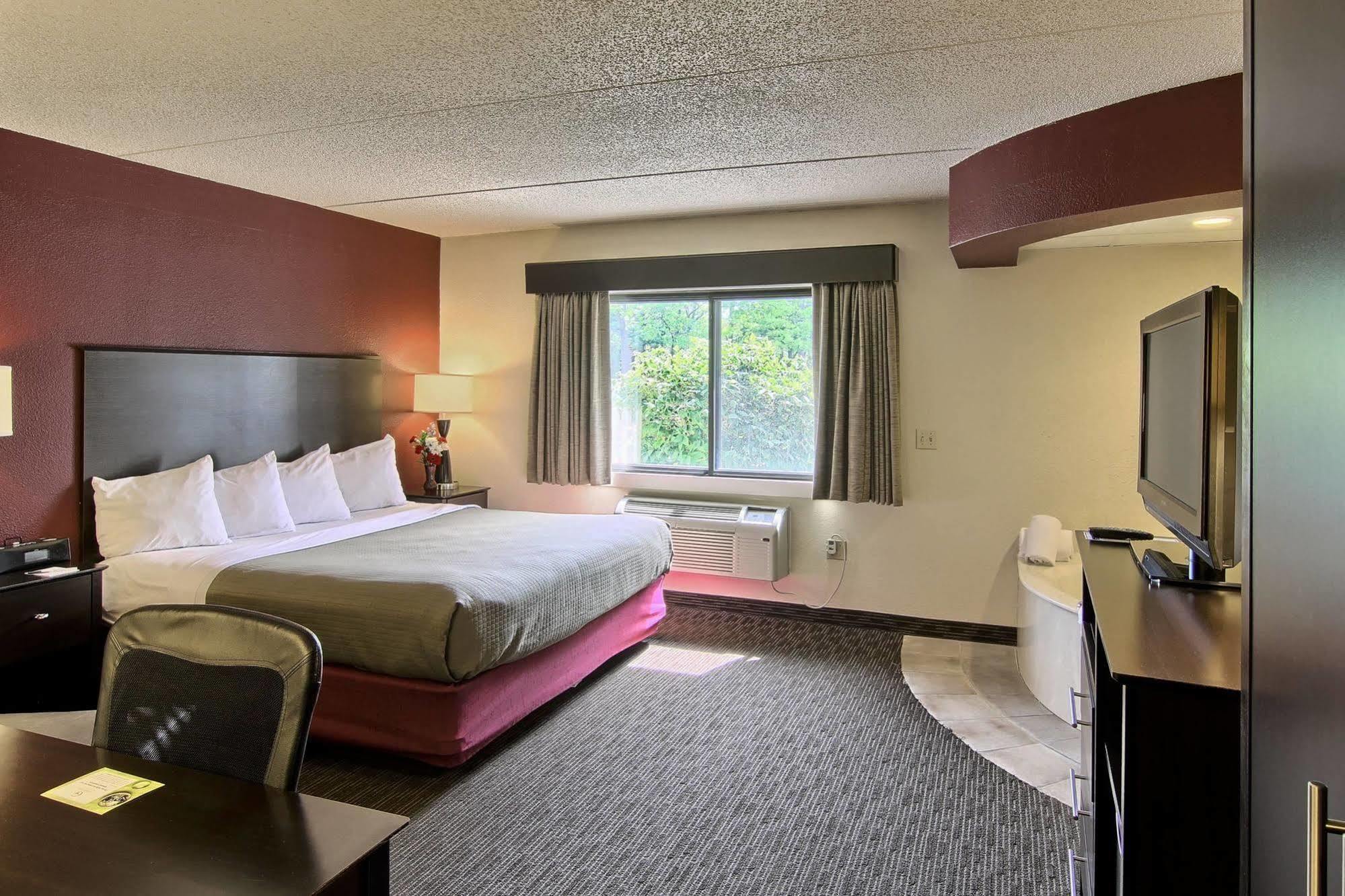 Blossom Hotel & Suites Traverse City Exterior foto